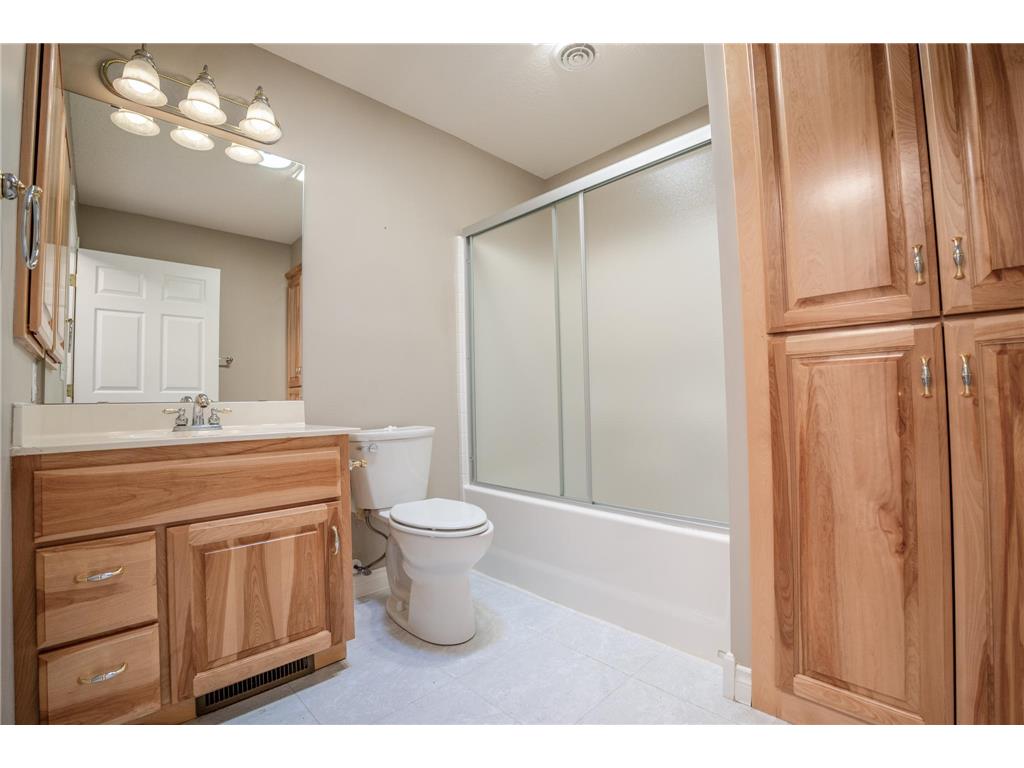 211 Valley View Drive SE Willmar MN 56201 7068921 image20