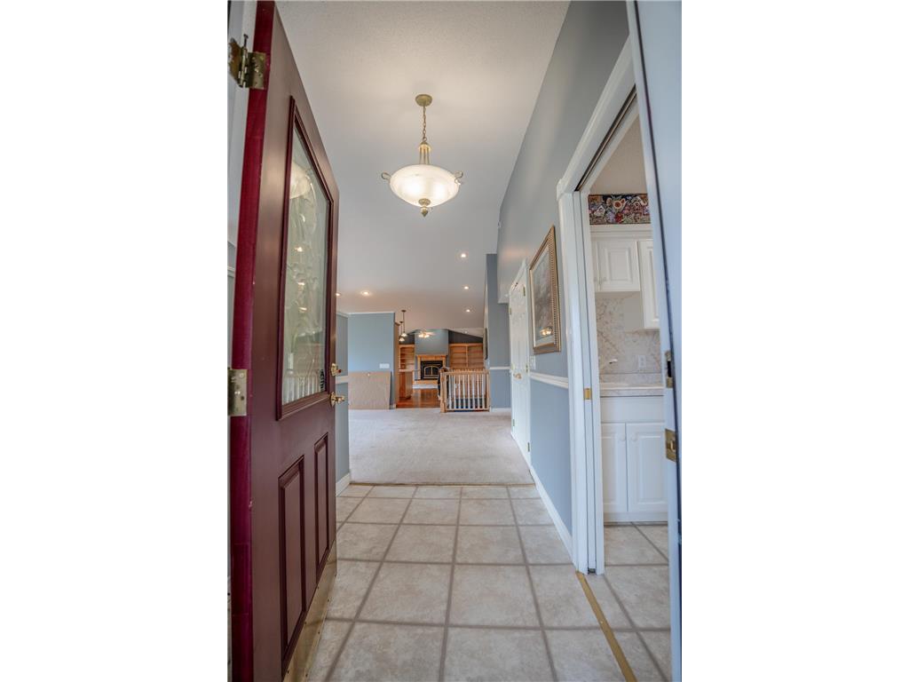 211 Valley View Drive SE Willmar MN 56201 7068921 image4