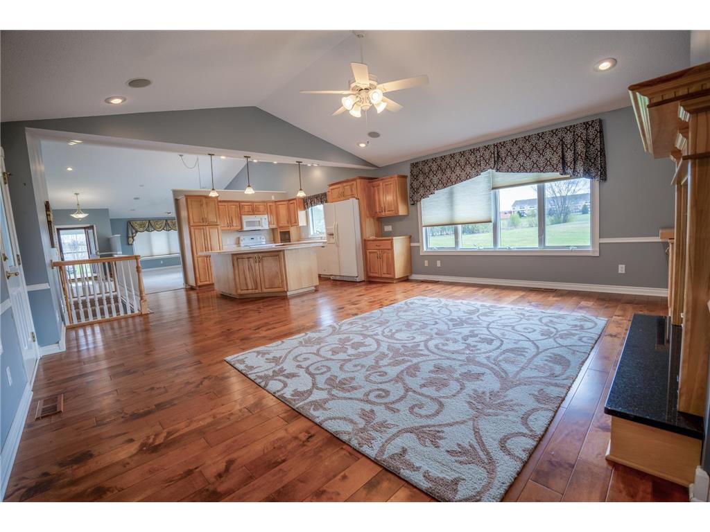 211 Valley View Drive SE Willmar MN 56201 7068921 image8