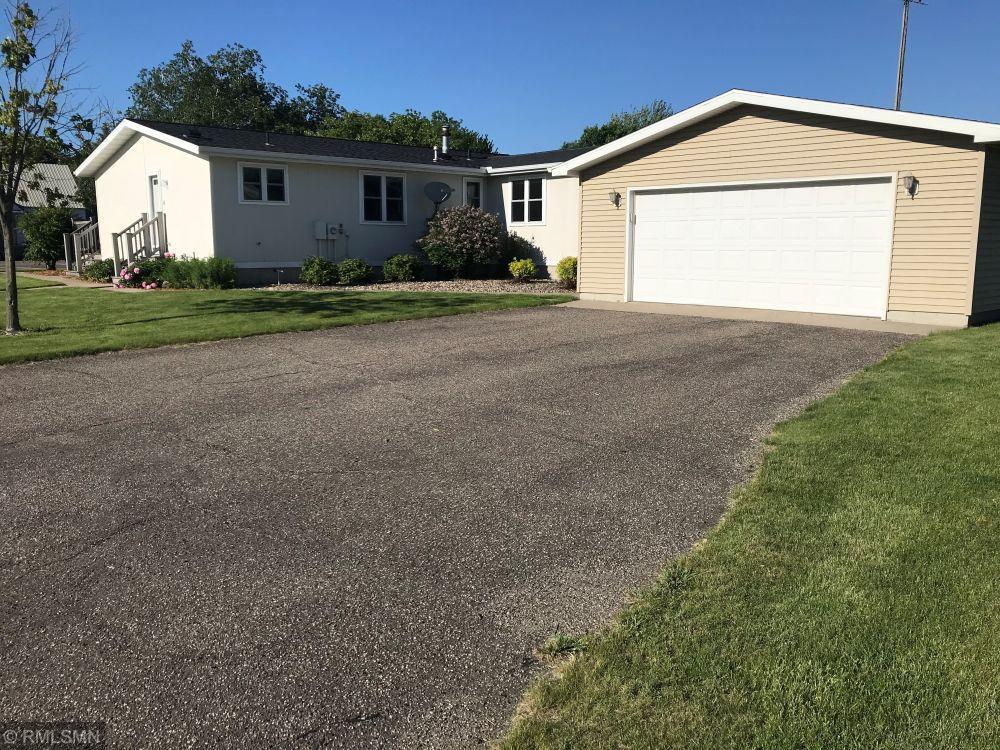 211 W 2nd Street, Winthrop, MN 55396 MLS 5769321 Edina Realty