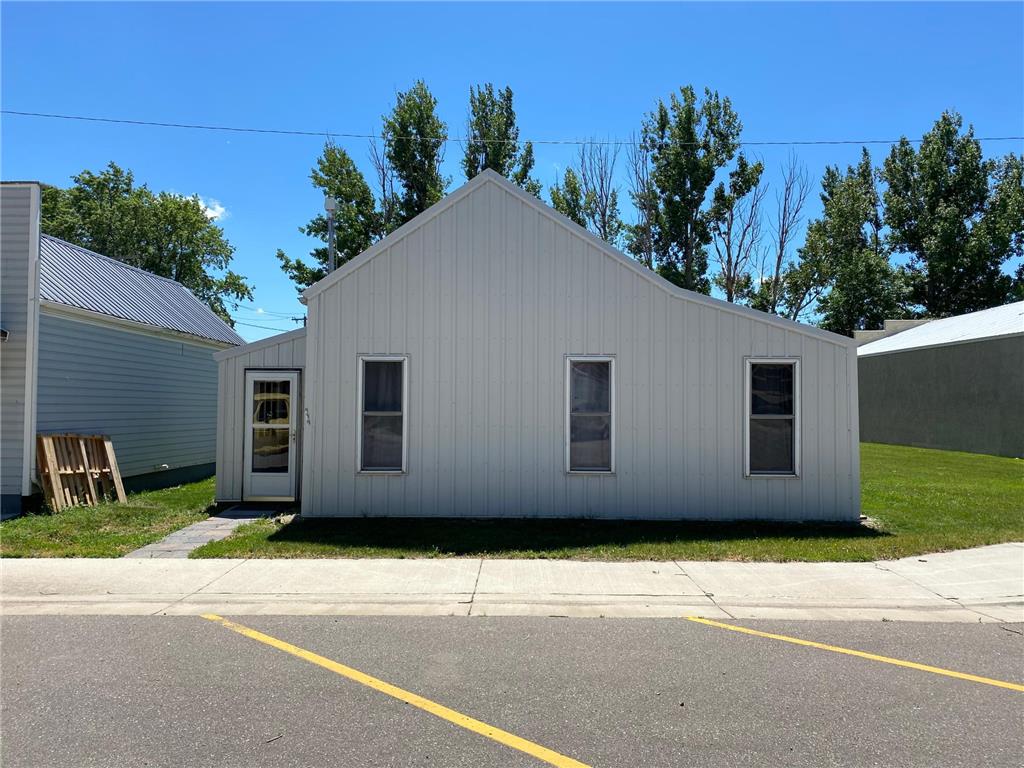 211 W Lincoln Street, Hendricks, MN, 56136 MLS 6225329 Edina Realty