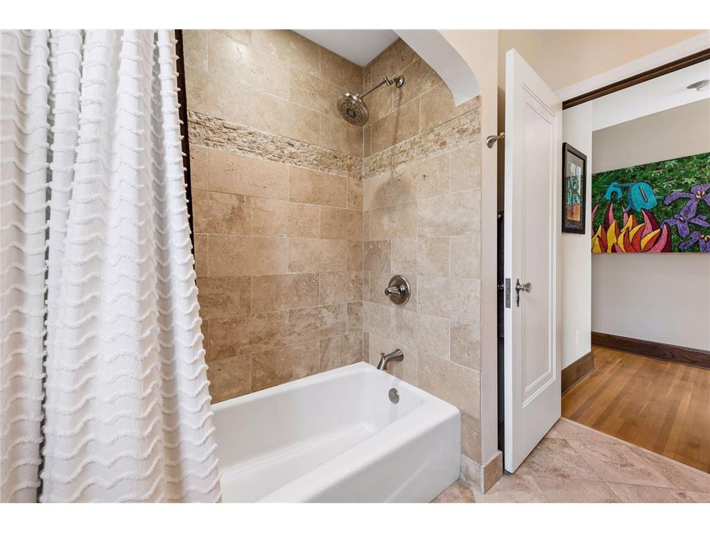 211 W Minnehaha Parkway Minneapolis MN 55419 7023185 image38