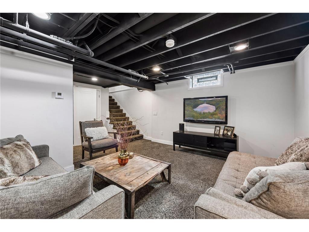 211 W Minnehaha Parkway Minneapolis MN 55419 7023185 image39
