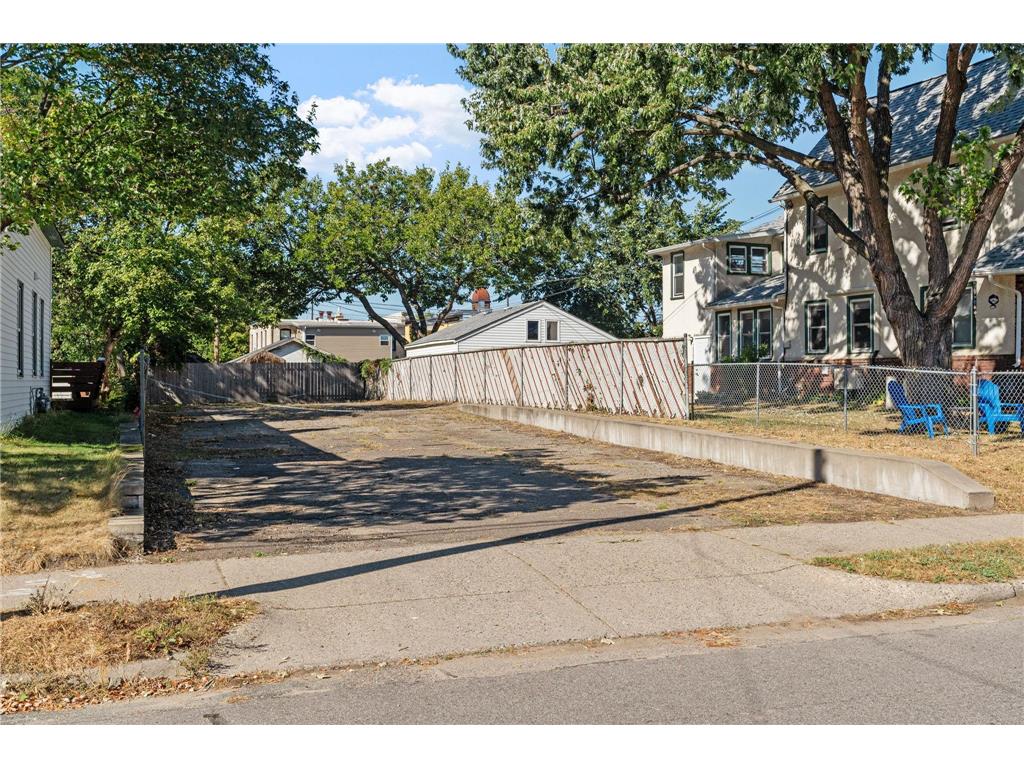 2110 4th Street NE Minneapolis MN 55418 7009026 image14