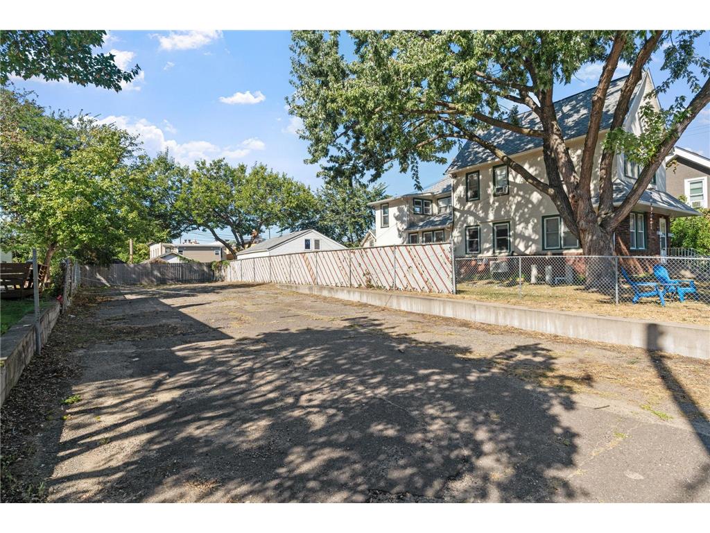 2110 4th Street NE Minneapolis MN 55418 7009026 image15