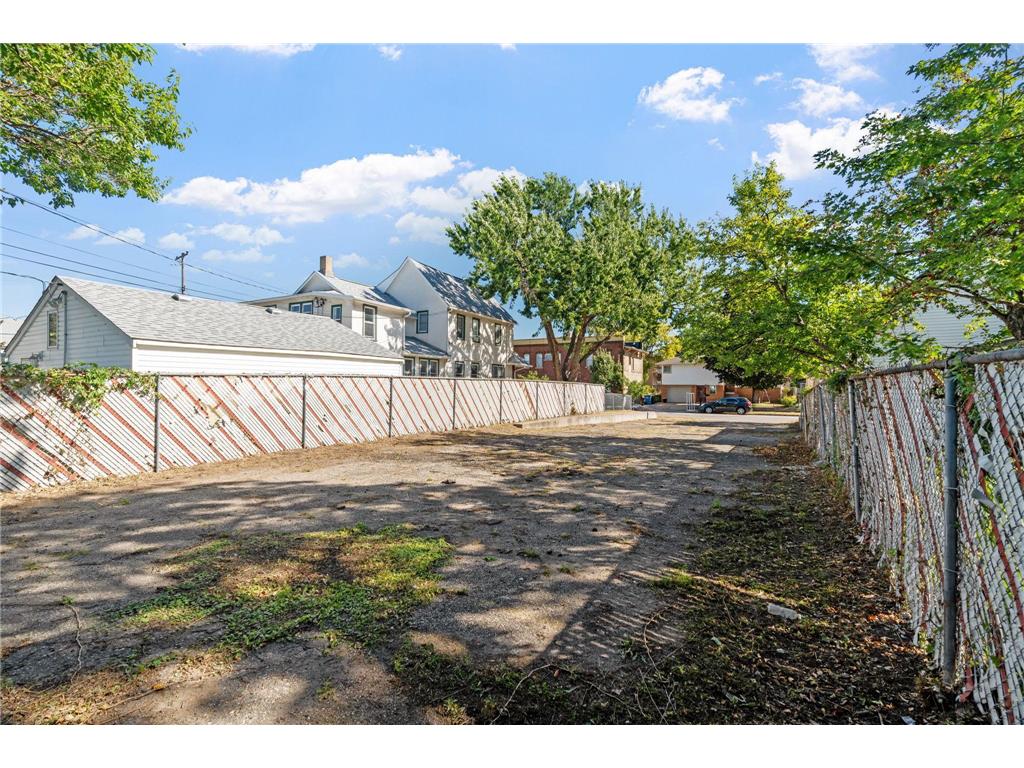 2110 4th Street NE Minneapolis MN 55418 7009026 image17