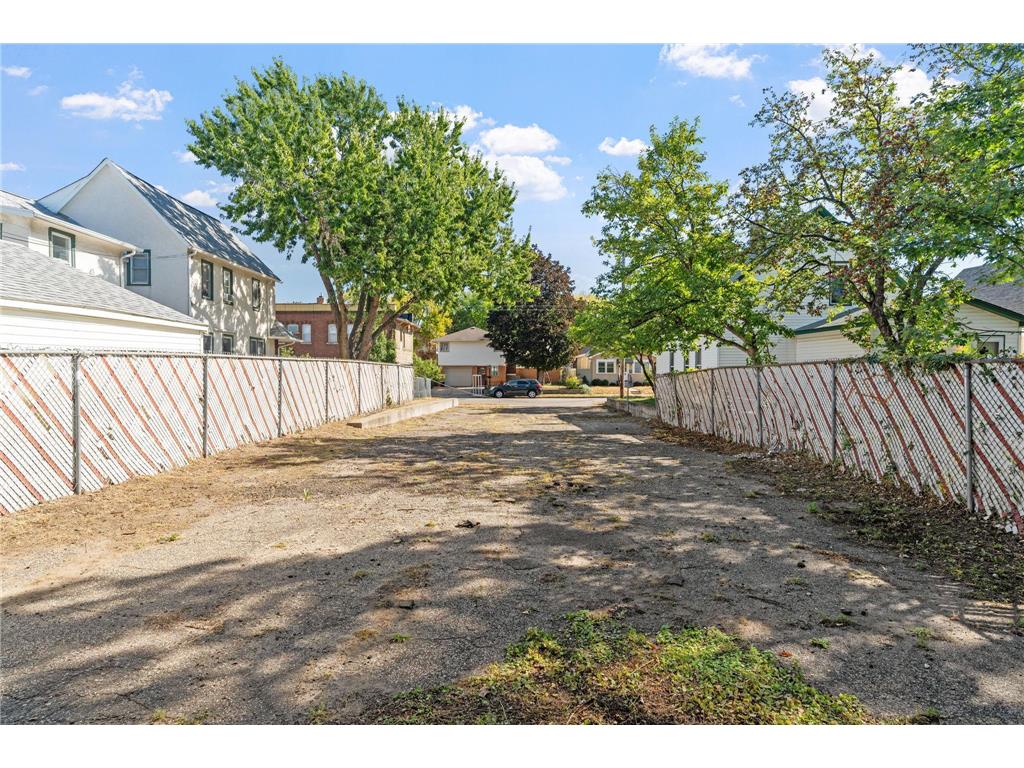 2110 4th Street NE Minneapolis MN 55418 7009026 image18