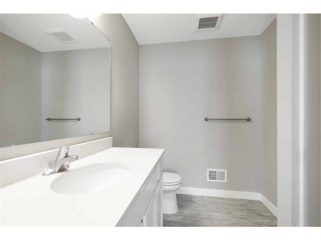 2110 Goldenray Drive NE Faribault MN 55021 6777142 image17