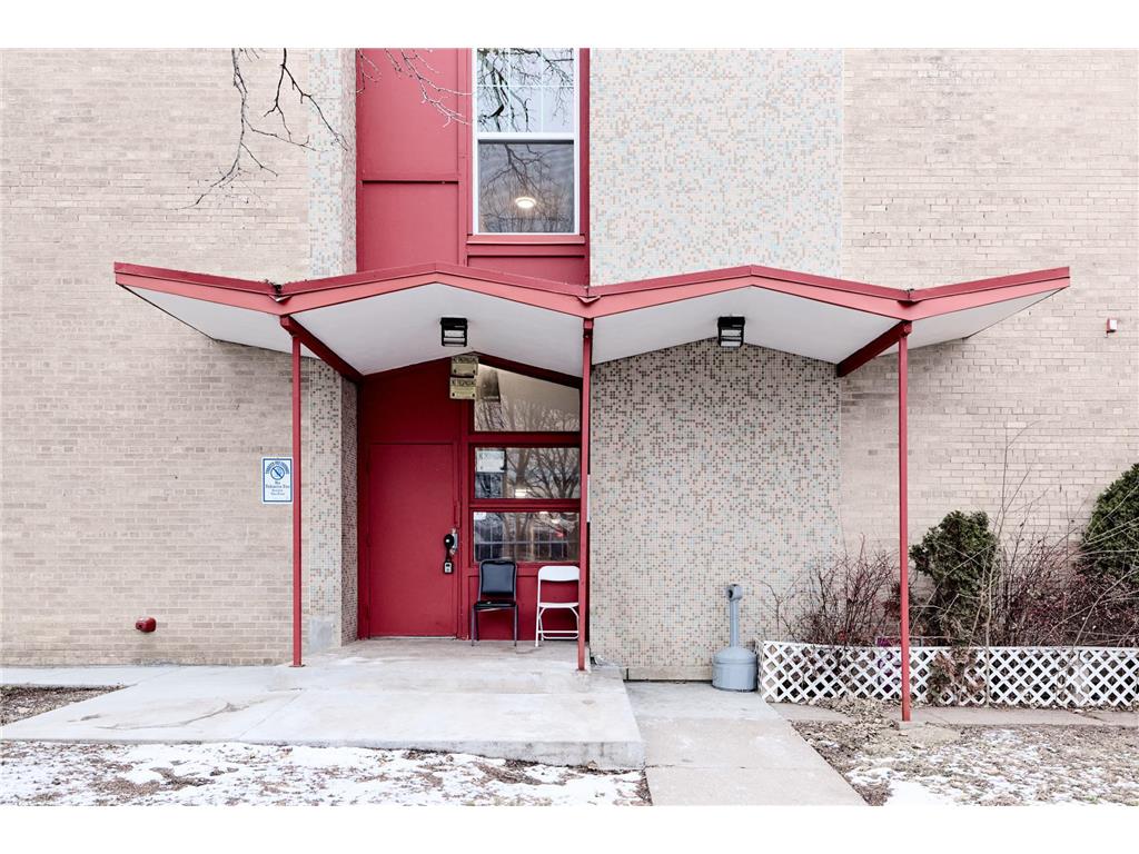 2110 Park Avenue Minneapolis MN 55404 6823043 image2