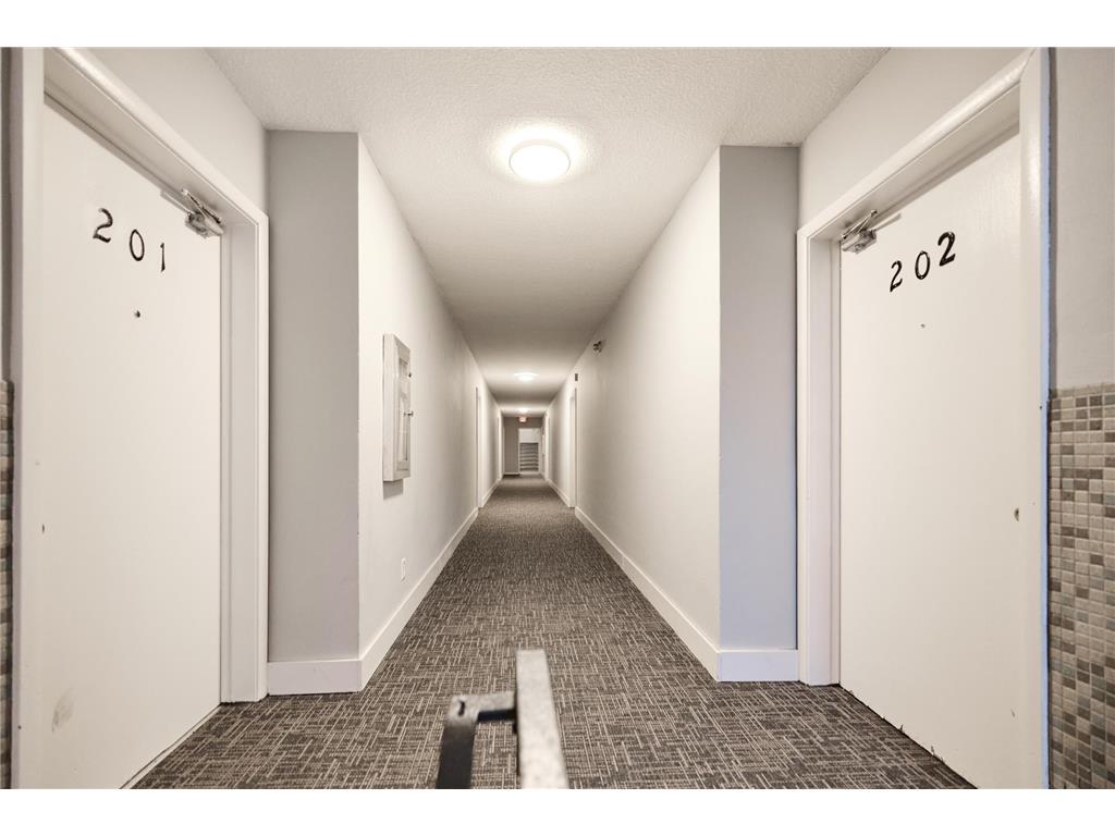 2110 Park Avenue Minneapolis MN 55404 6823043 image5