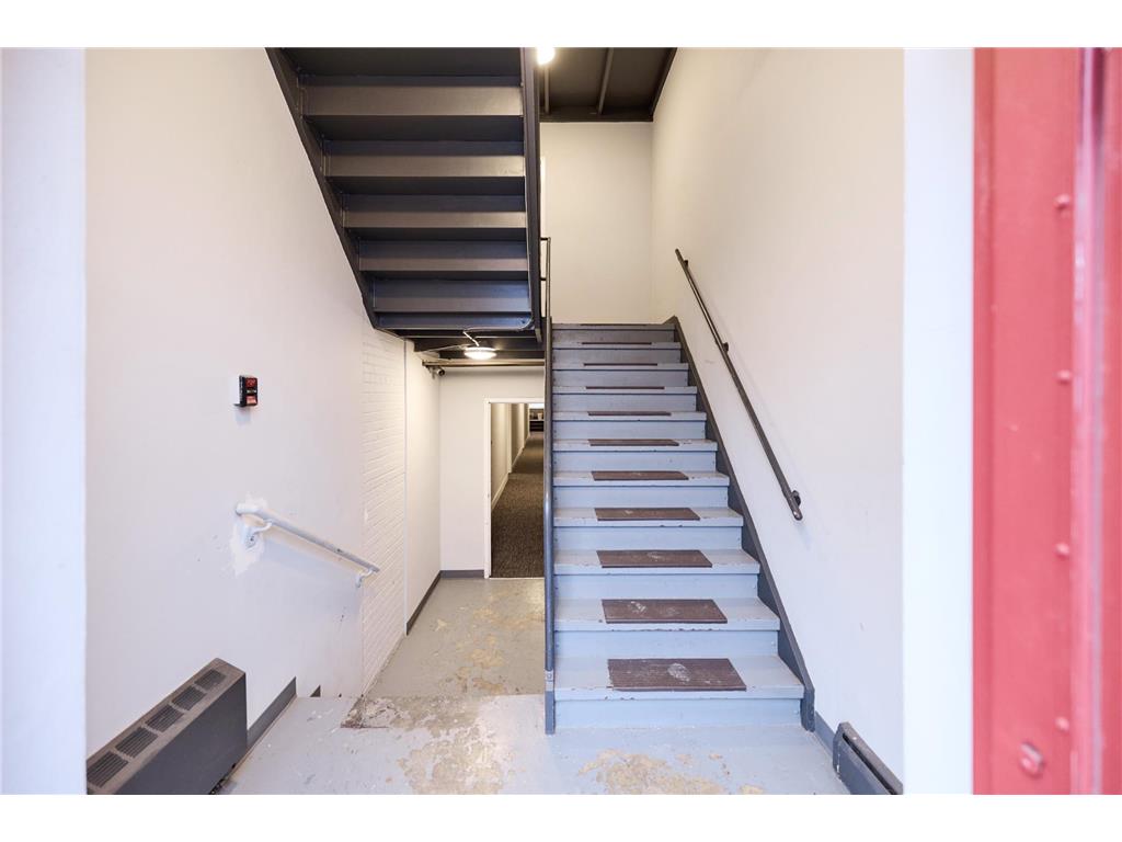 2110 Park Avenue Minneapolis MN 55404 6823043 image8