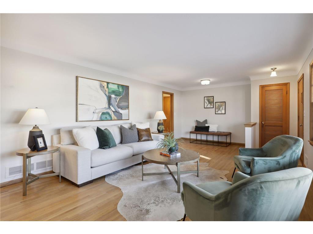 2110 Scenic Place Saint Paul MN 55119 6468312 image1