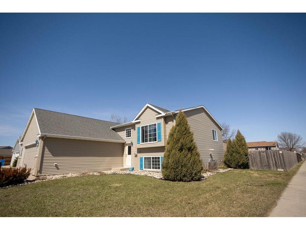 2111 61st Avenue S Fargo ND 58104 7056998 image1