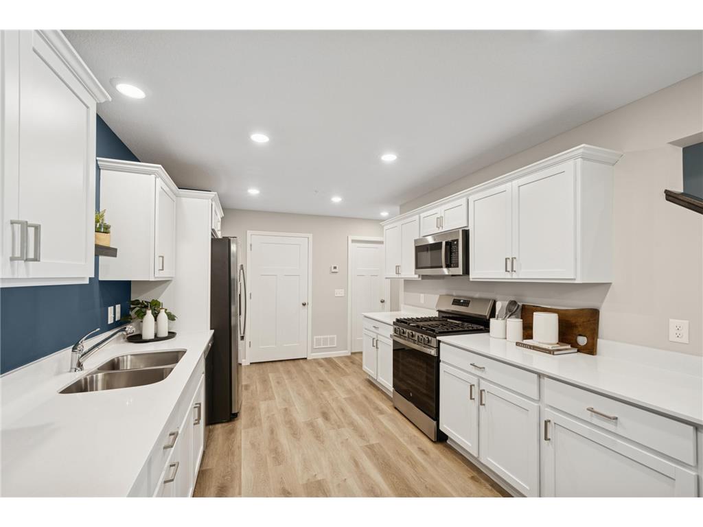 2111 Birch Lane Montrose MN 55363 7049877 image10