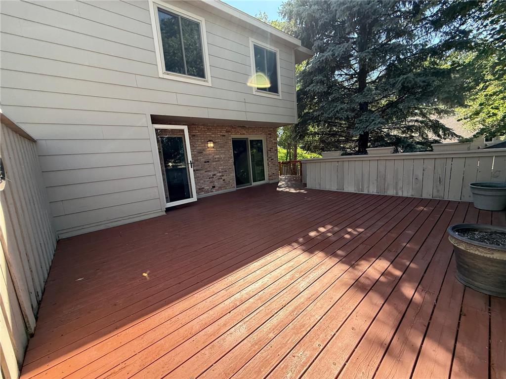 2111 Kings Valley Road W Golden Valley MN 55427 7100416 image12