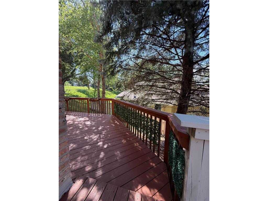 2111 Kings Valley Road W Golden Valley MN 55427 7100416 image13