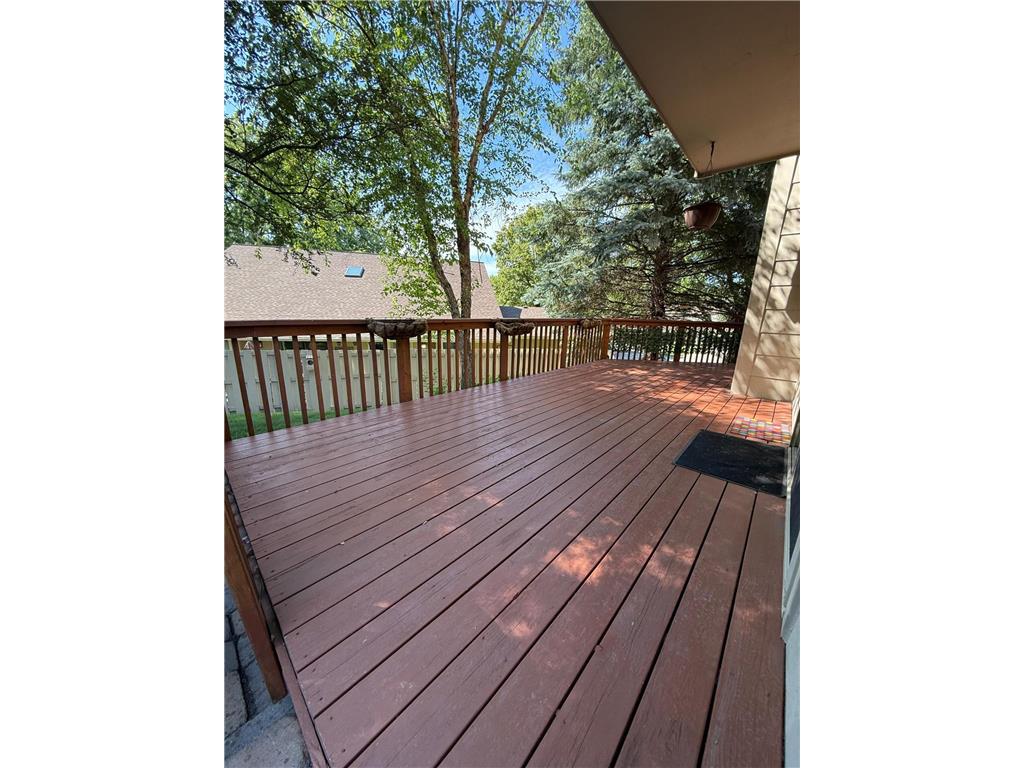 2111 Kings Valley Road W Golden Valley MN 55427 7100416 image15