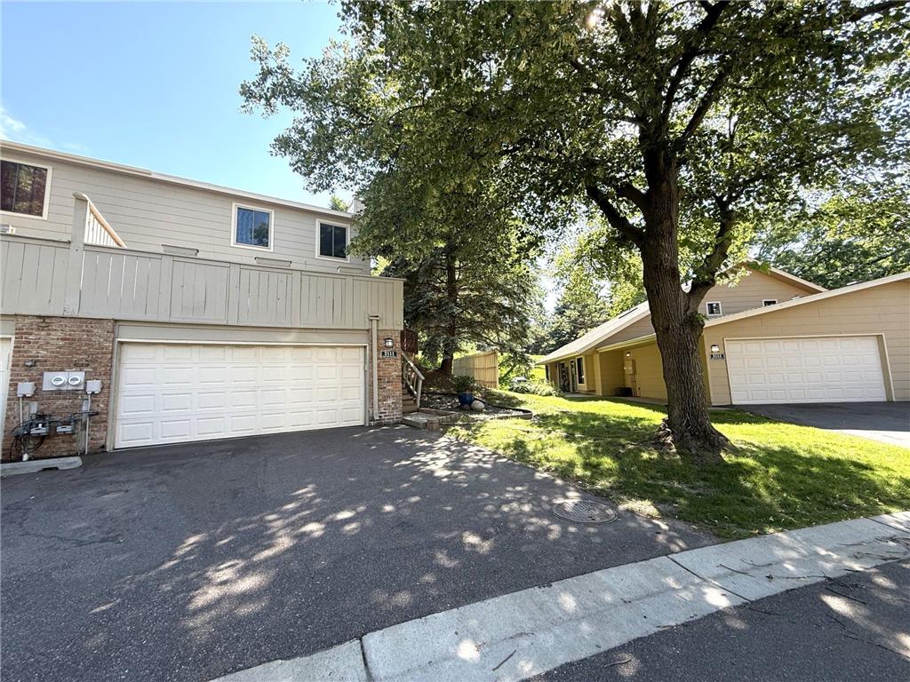 2111 Kings Valley Road W Golden Valley MN 55427 7100416 image2