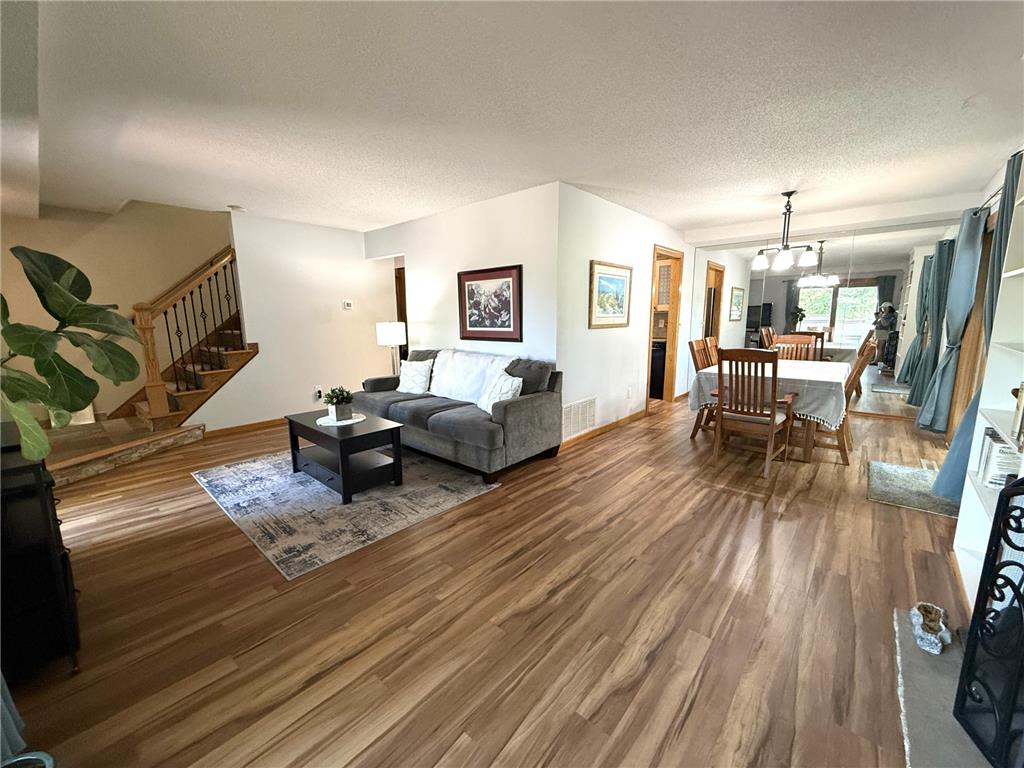 2111 Kings Valley Road W Golden Valley MN 55427 7100416 image22