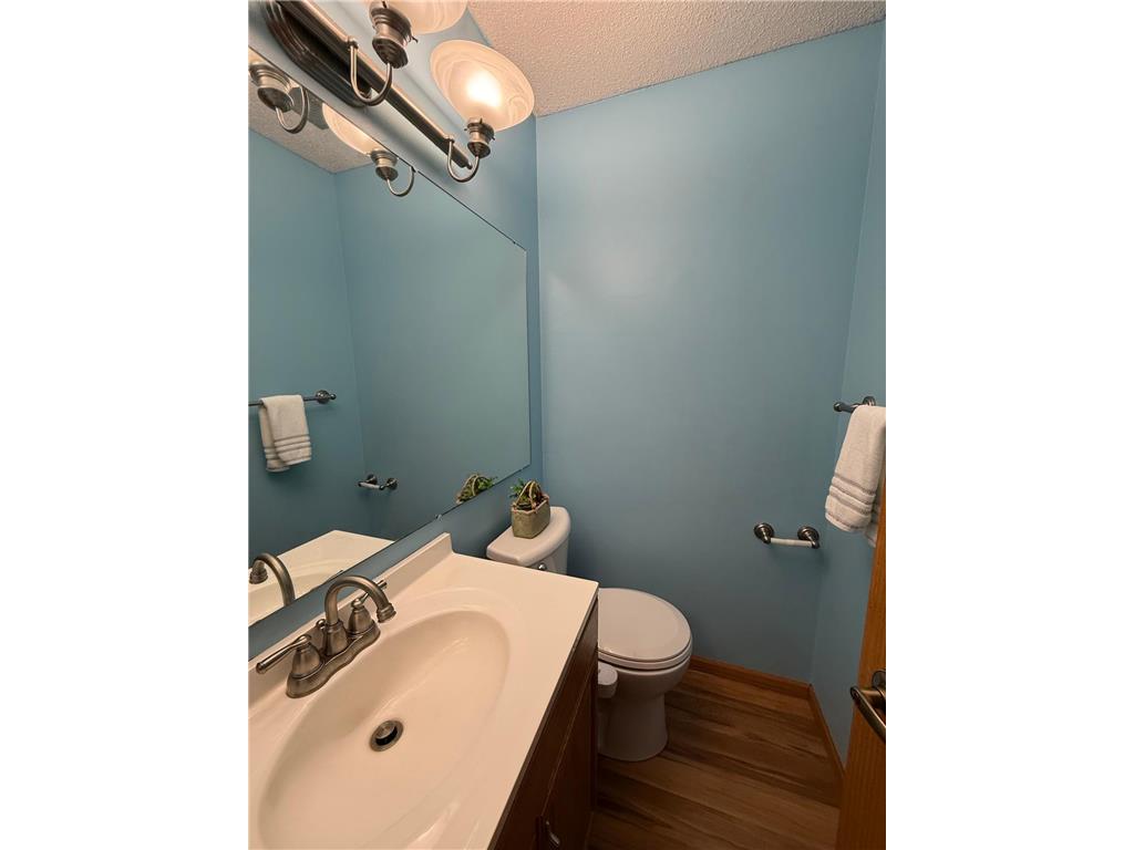 2111 Kings Valley Road W Golden Valley MN 55427 7100416 image23
