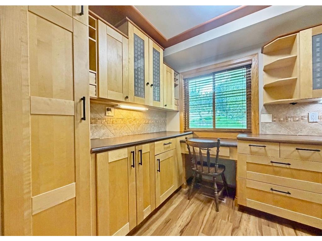 2111 Kings Valley Road W Golden Valley MN 55427 7100416 image24
