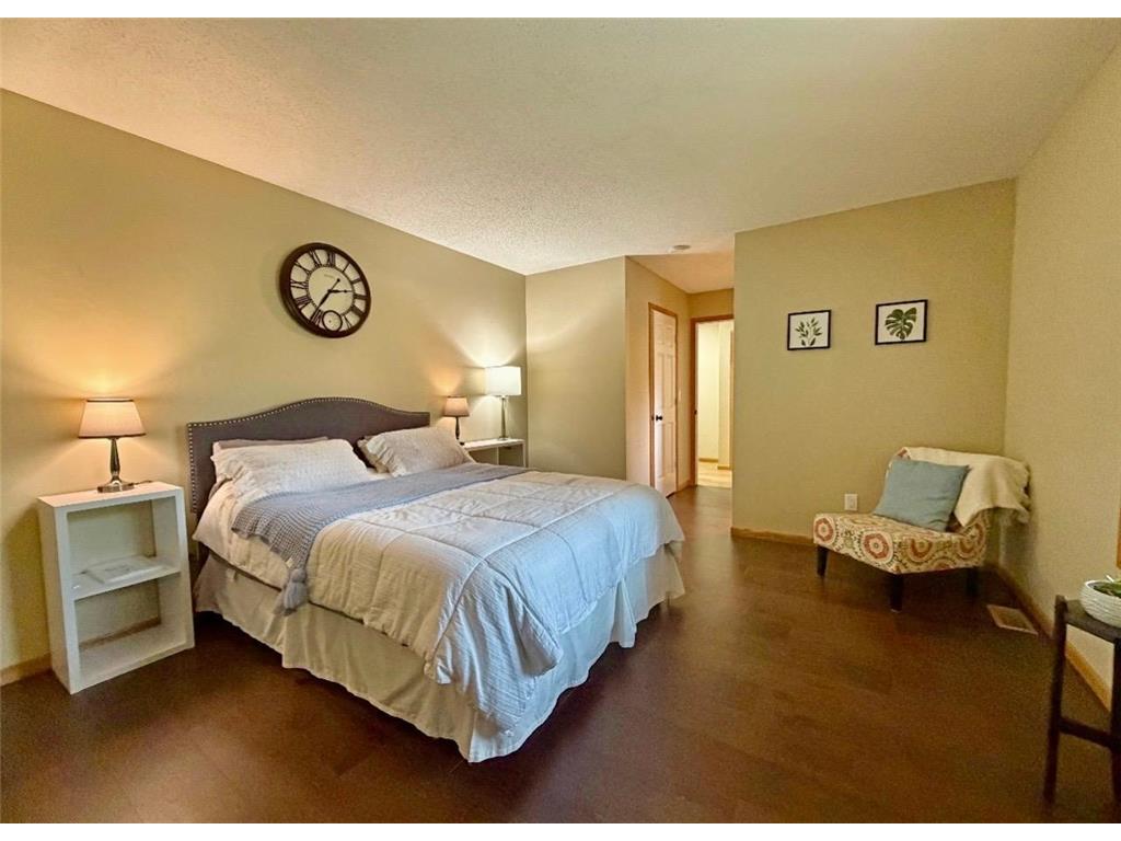 2111 Kings Valley Road W Golden Valley MN 55427 7100416 image43