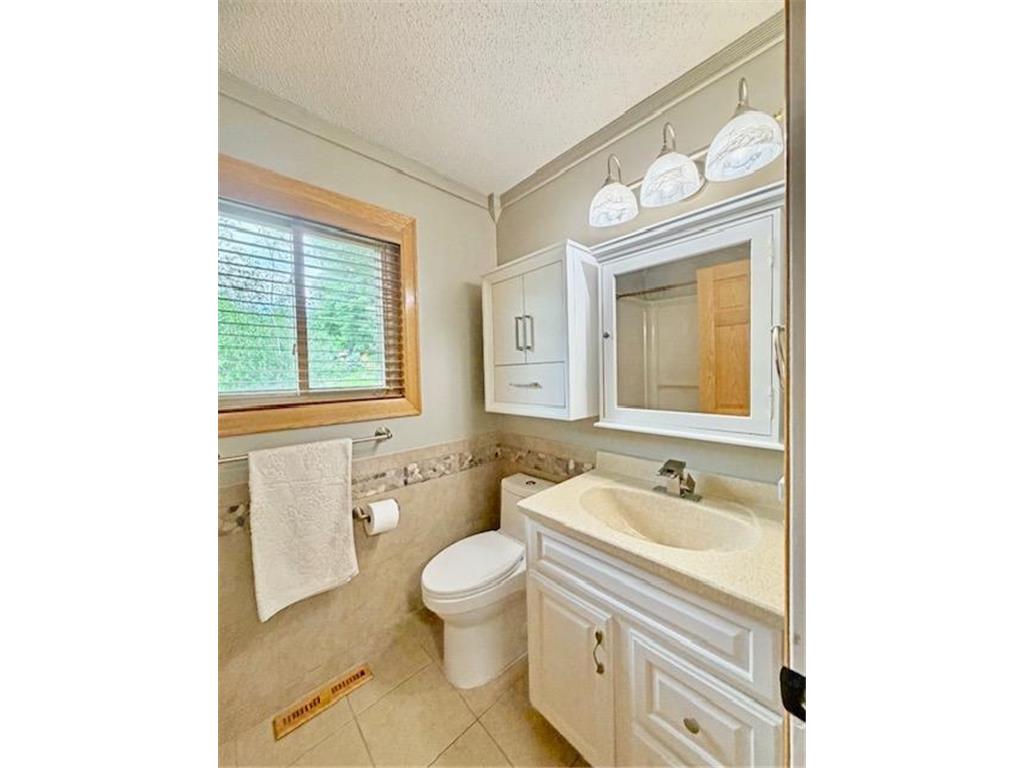 2111 Kings Valley Road W Golden Valley MN 55427 7100416 image55
