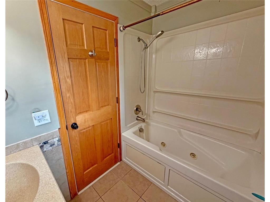 2111 Kings Valley Road W Golden Valley MN 55427 7100416 image57