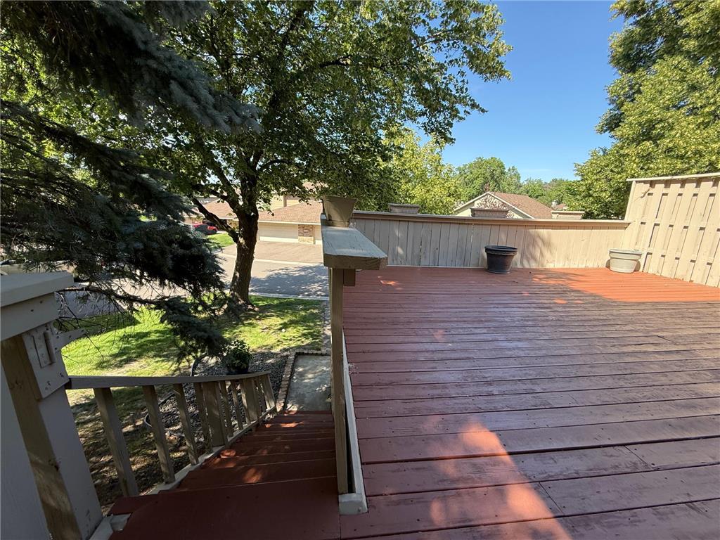 2111 Kings Valley Road W Golden Valley MN 55427 7100416 image9