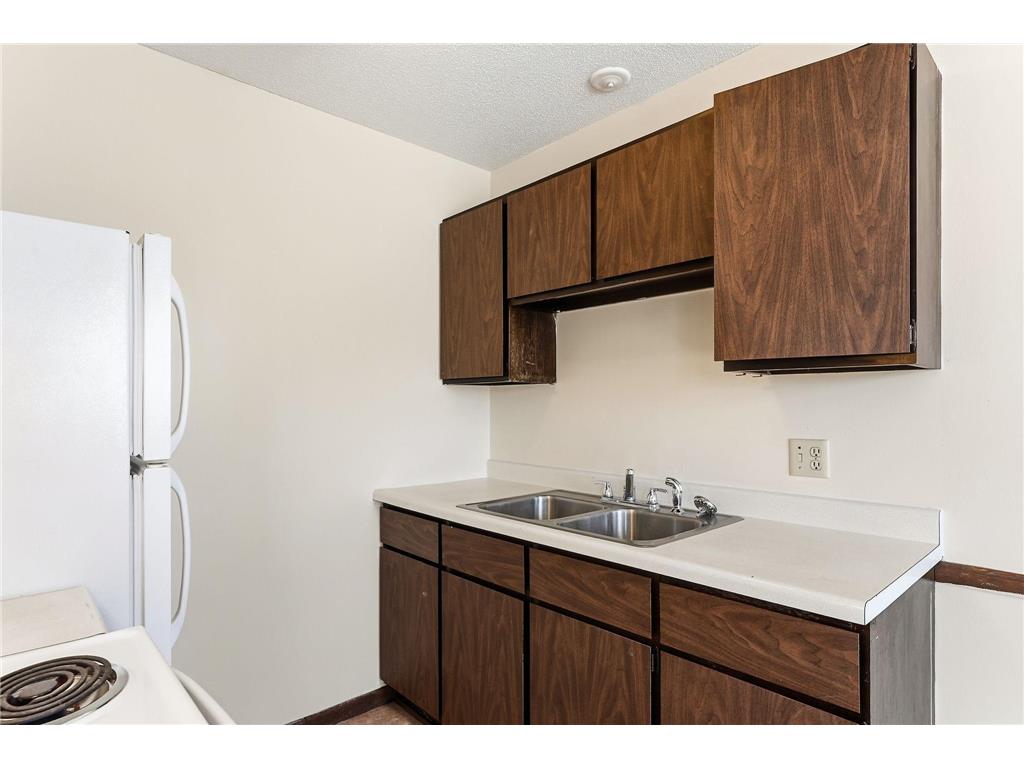 2112 44th Avenue N Minneapolis MN 55412 6824242 image14