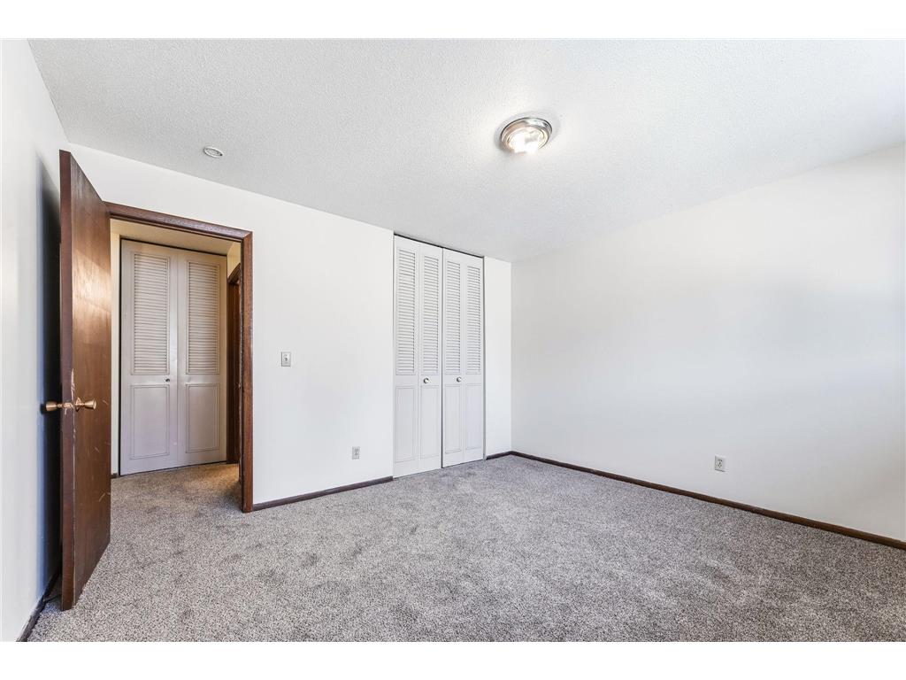 2112 44th Avenue N Minneapolis MN 55412 6824242 image17