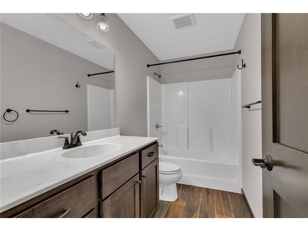 2112 4th Street N Sartell MN 56377 6797724 image20