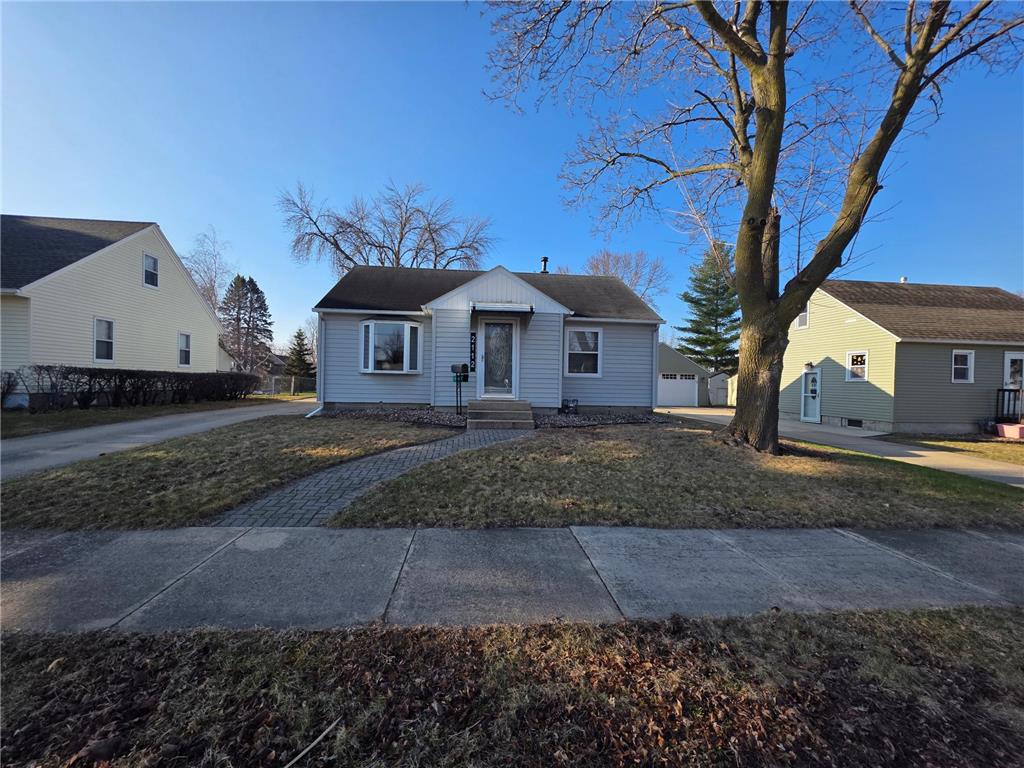 2112 E Oakland Avenue Austin MN 55912 6700696 image1