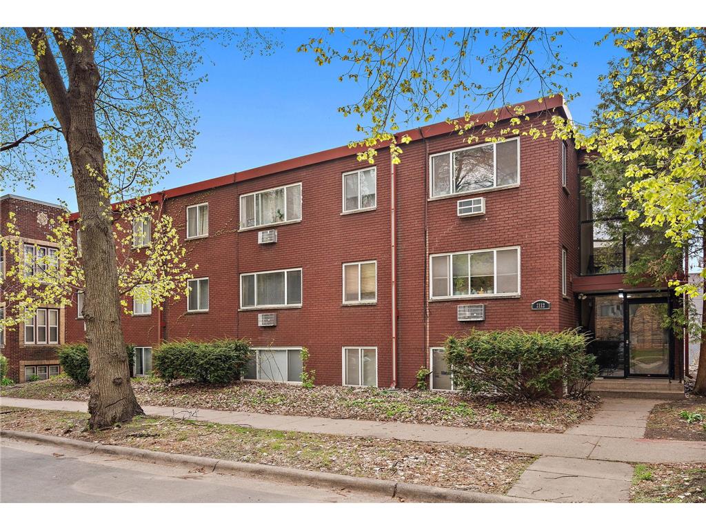 2112 Garfield Avenue #14 Minneapolis MN 55405 7061722 image1