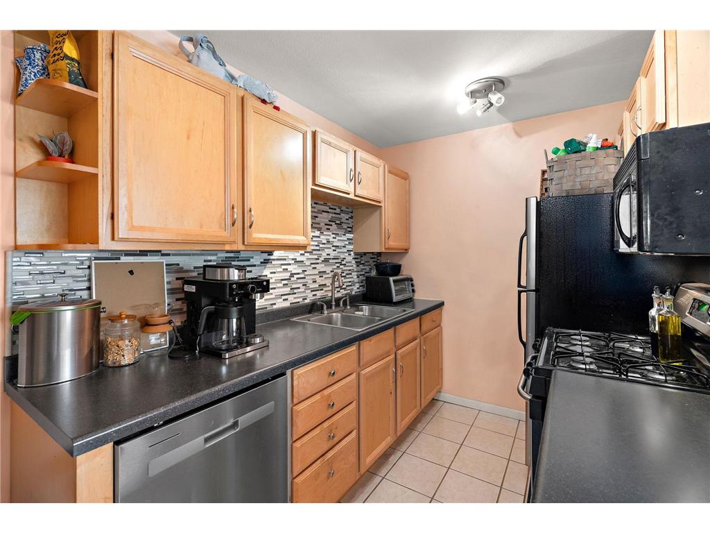 2112 Garfield Avenue #14 Minneapolis MN 55405 7061722 image5