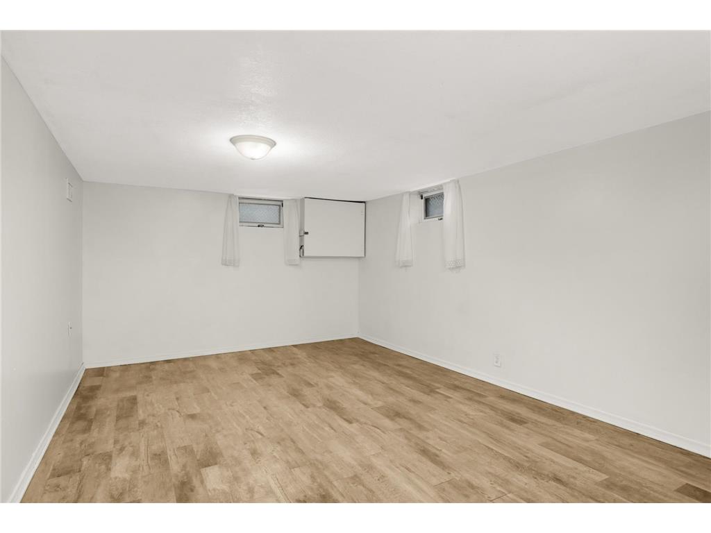 2112 Hawthorne Avenue E Saint Paul MN 55119 6824327 image18