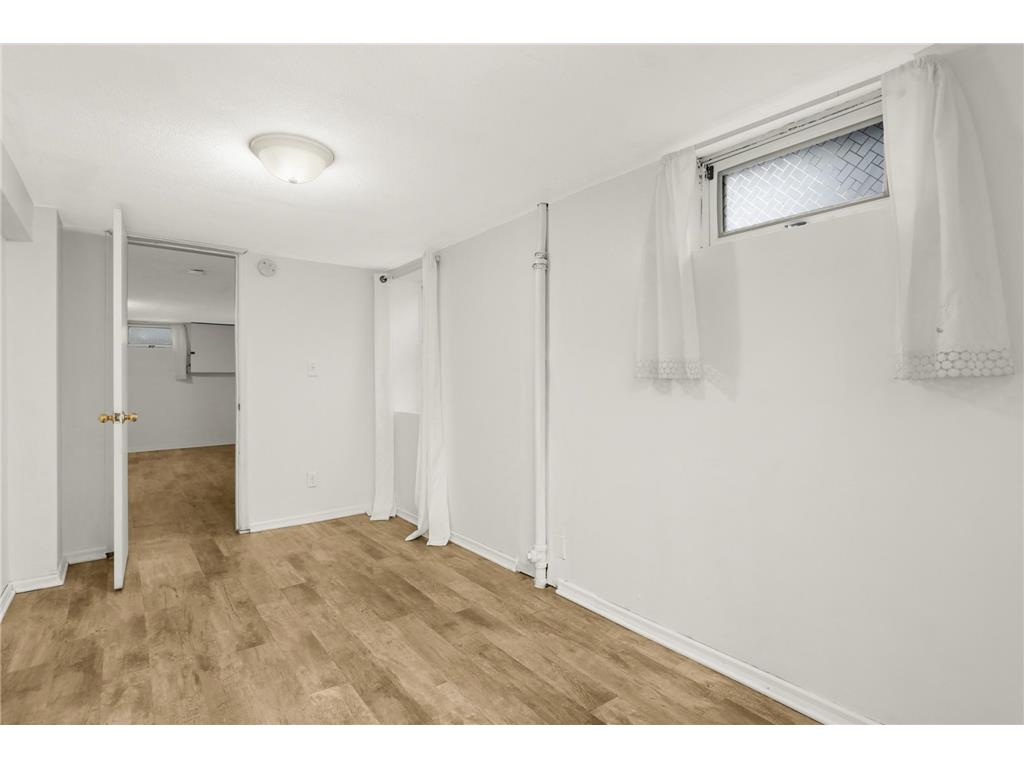 2112 Hawthorne Avenue E Saint Paul MN 55119 6824327 image20