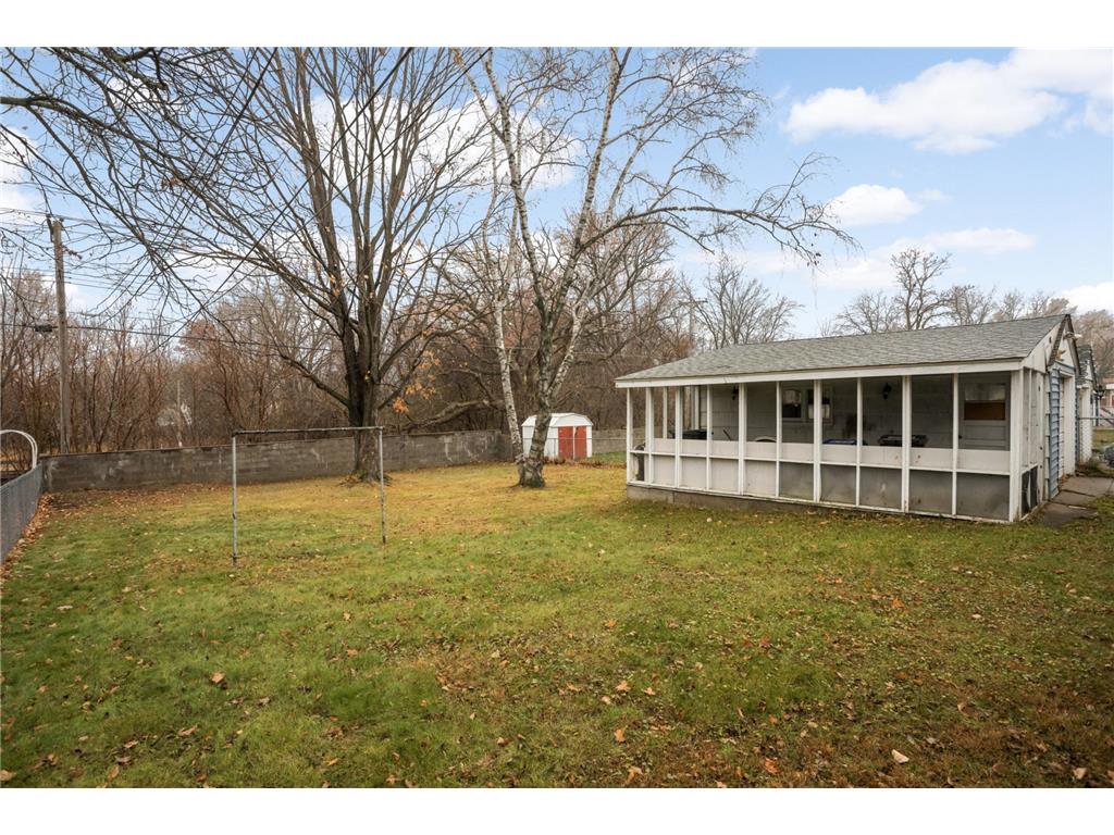 2112 Hawthorne Avenue E Saint Paul MN 55119 6824327 image24