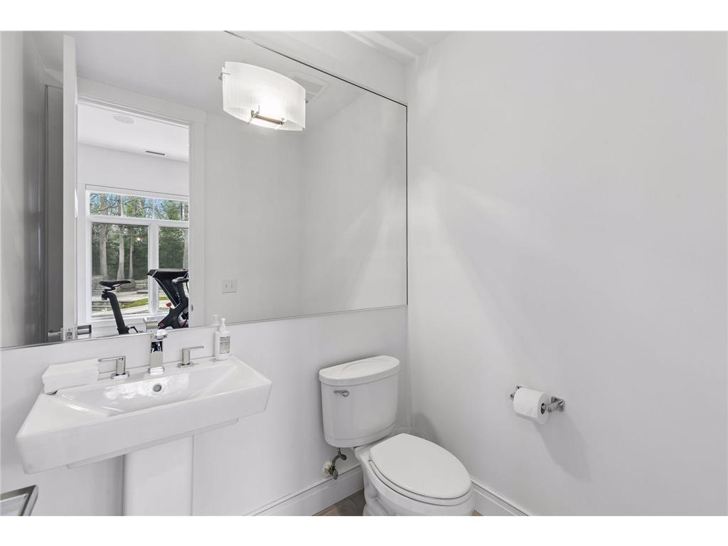 2112 Meeting Street Minnetonka MN 55391 7057183 image31