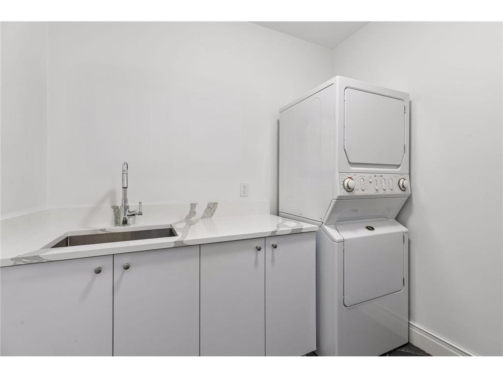 2112 Meeting Street Minnetonka MN 55391 7057183 image42