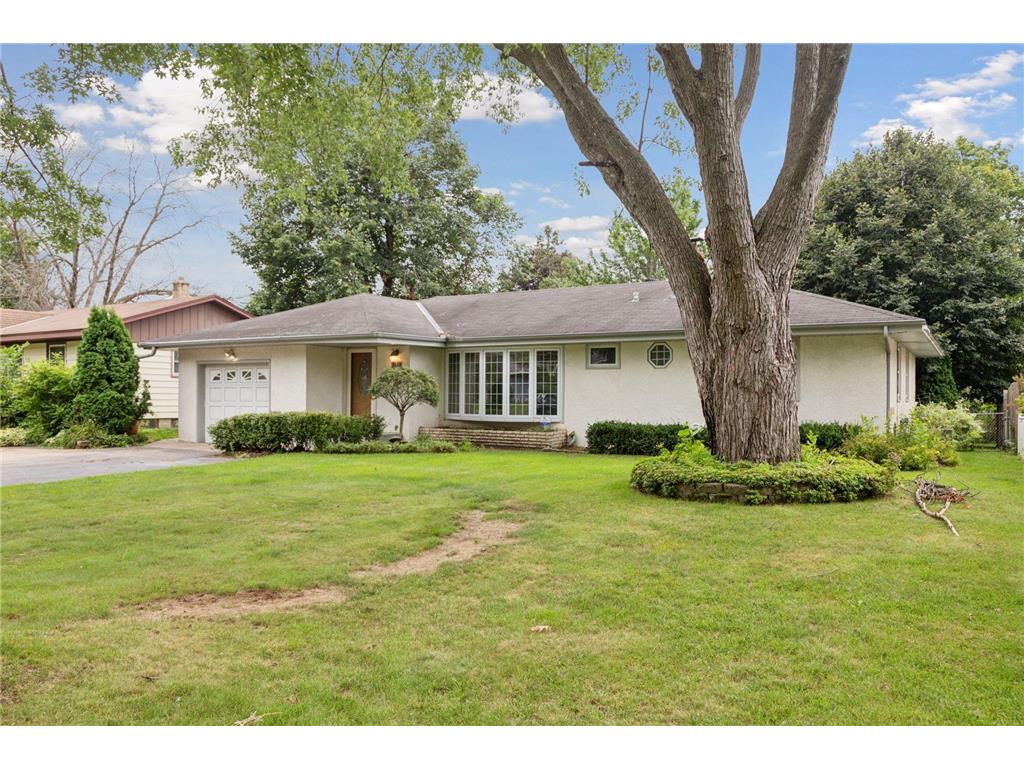 2112 Radatz Avenue North Saint Paul MN 55109 6781522 image1