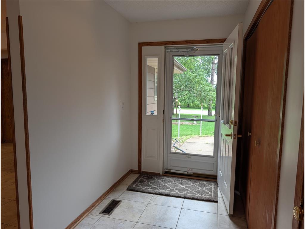 2113 Country Club Drive NE Willmar MN 56201 - Willmar 7104736 image11