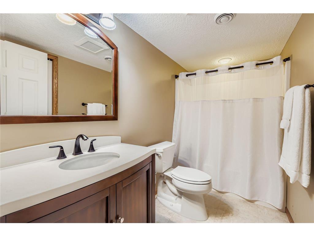 2113 Sandhill Drive Shakopee MN 55379 6778422 image23