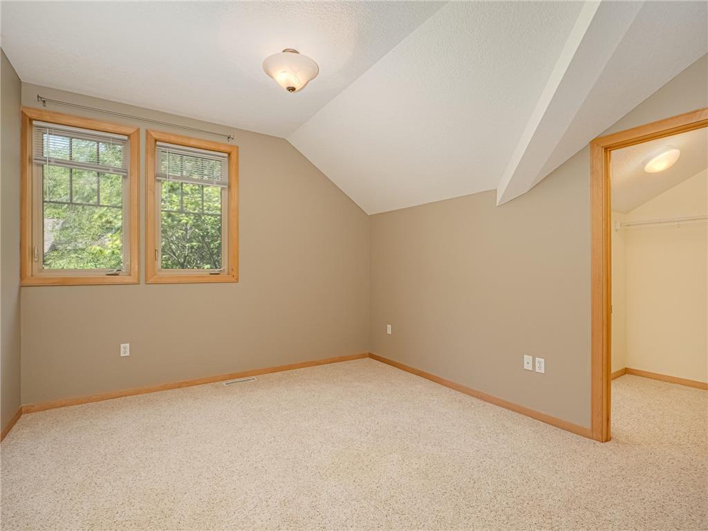 2113 Village Terrace Bloomington MN 55431 6766352 image22