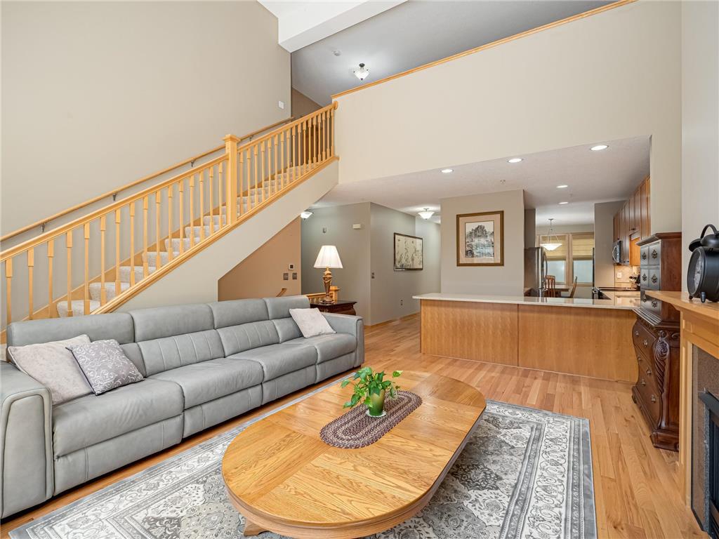 2113 Village Terrace Bloomington MN 55431 6766352 image8