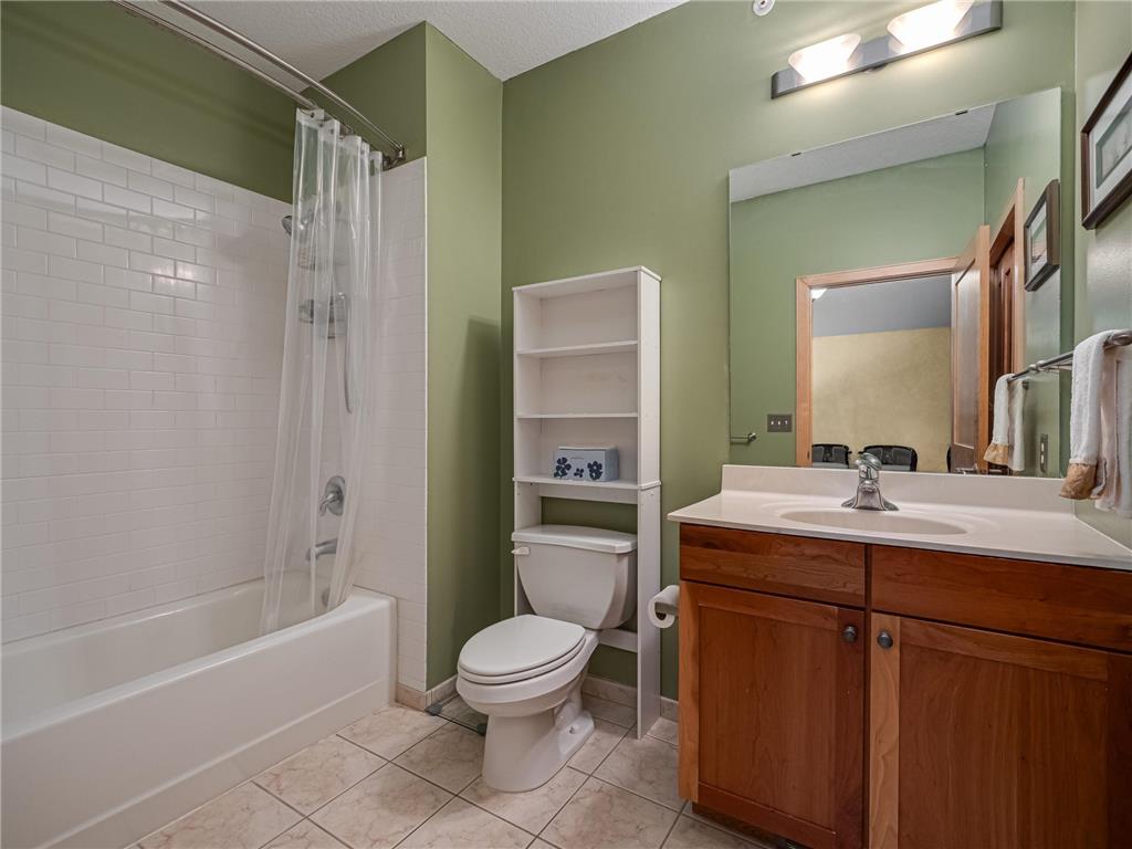 2113 Village Terrace Bloomington MN 55431 7003735 image19