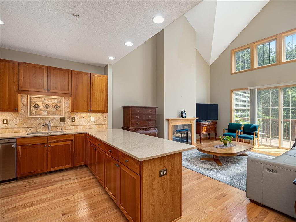 2113 Village Terrace Bloomington MN 55431 7003735 image3