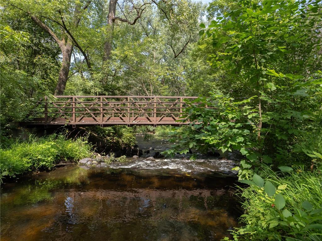 2113 Village Terrace Bloomington MN 55431 7003735 image39