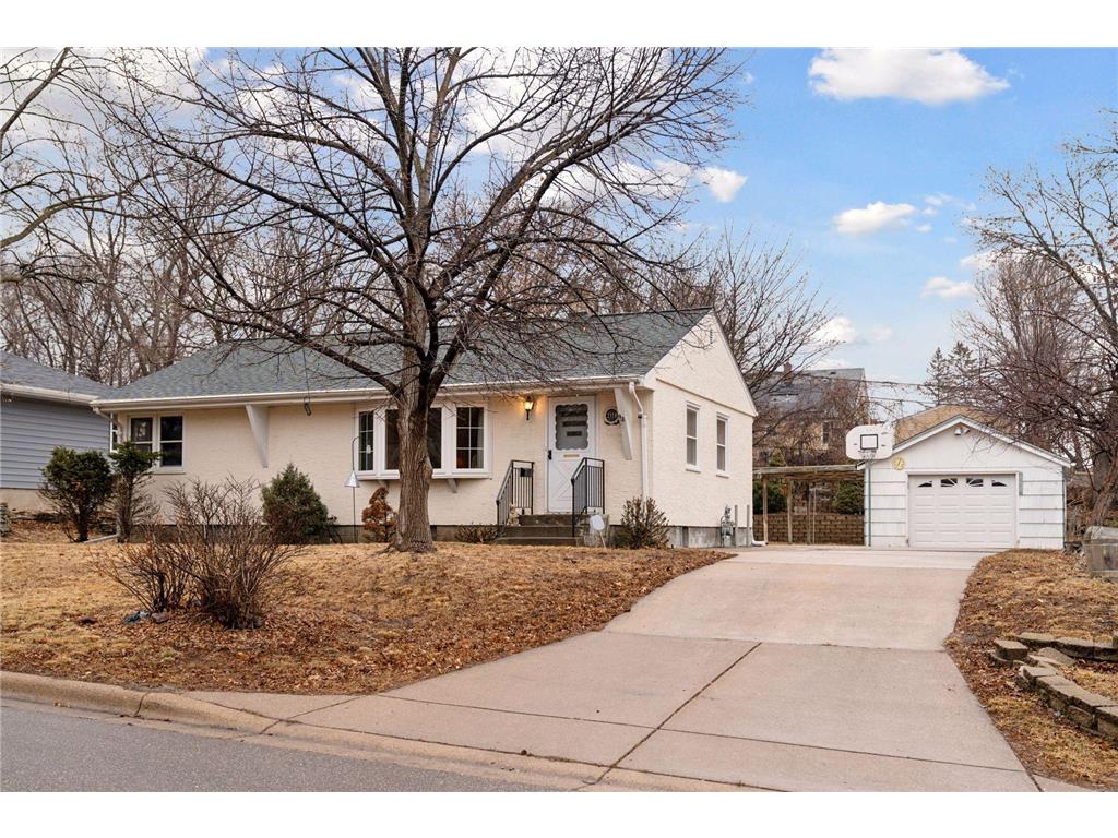 2114 Avon Street N Roseville MN 55113 6674632 image1