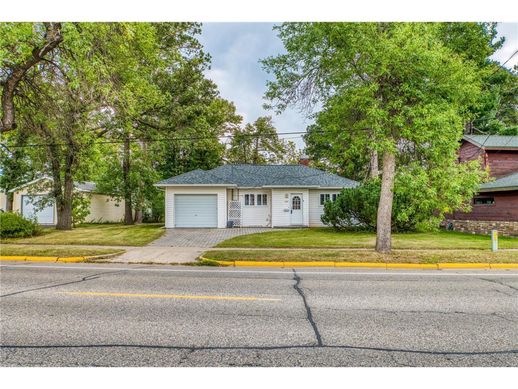 2114 Birchmont Drive NE Bemidji MN 56601 - Bemidji 6600666 image1